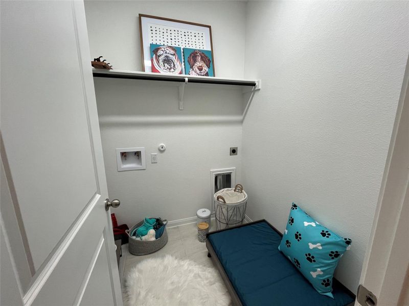 Furnished interior view inside a new home in Wellspring, Round Rock (Image 6).