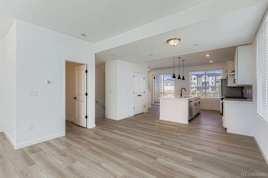 Spacious, unfurnished interior of a new home in , Broomfield (Image 26).