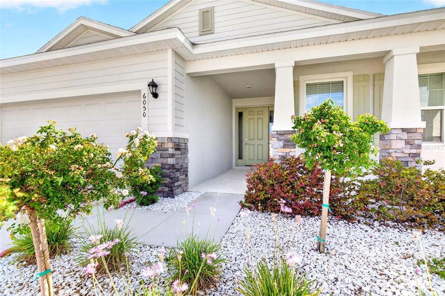 Exterior details and patio area of a home in , Ocala (Image 3).