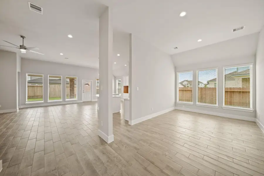 Spacious, unfurnished interior of a new home in Beacon Hill, Waller (Image 12). Spacious, unfurnished interior of a new home in Beacon Hill, Waller (Image 12).