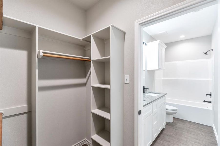 Furnished interior view inside a new home in , Abilene (Image 11).