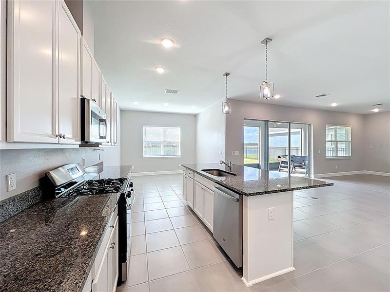 Furnished interior view inside a new home in , Winter Garden (Image 9).