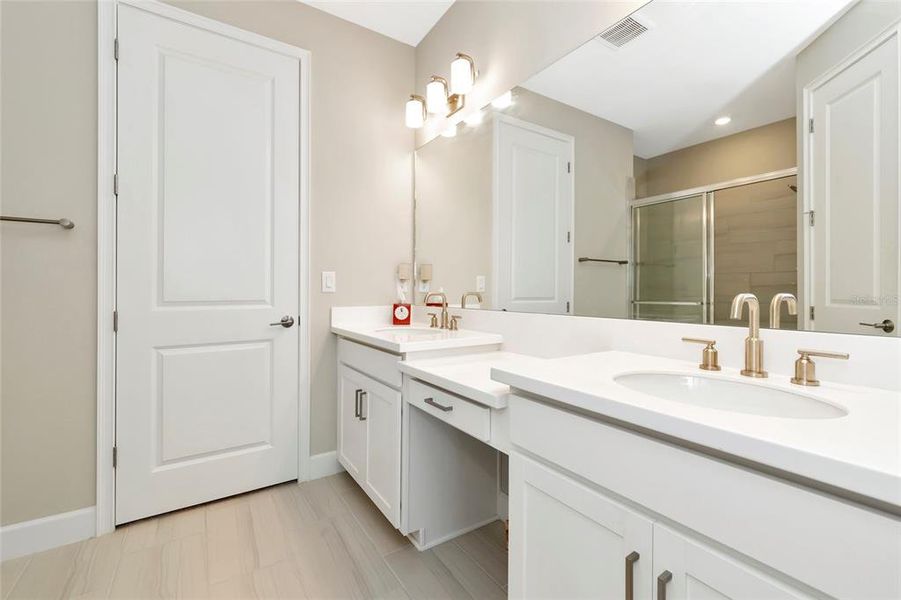 Furnished interior view inside a new home in , Sarasota (Image 41).