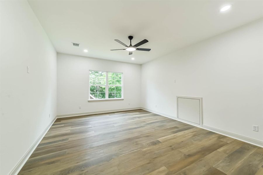 Spacious, unfurnished interior of a new home in , Tomball (Image 20). Spacious, unfurnished interior of a new home in , Tomball (Image 20).
