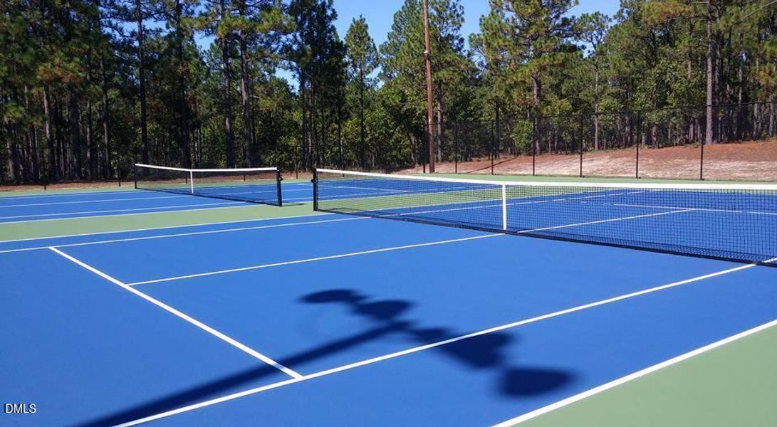 Carolina Lakes Tennis Courts