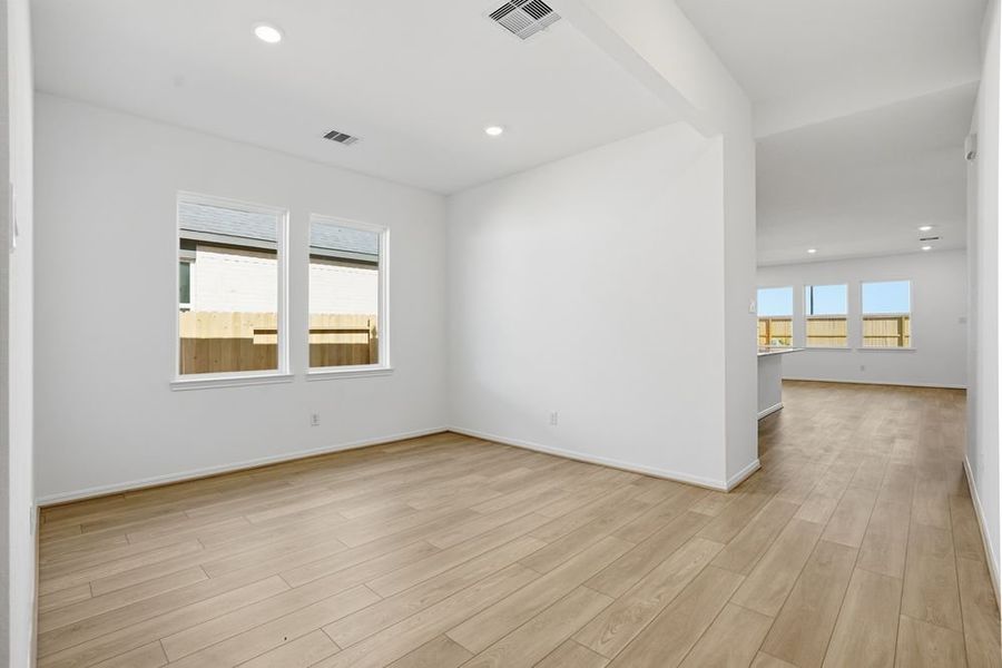 Spacious, unfurnished interior of a new home in Brookewater 45s, Rosenberg (Image 13). Spacious, unfurnished interior of a new home in Brookewater 45s, Rosenberg (Image 13).