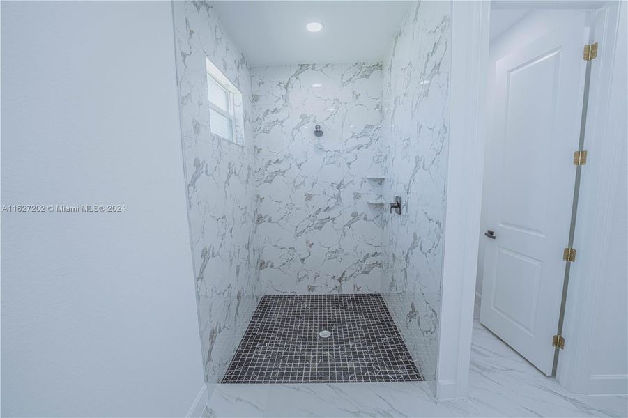 Image 17 of a home in .