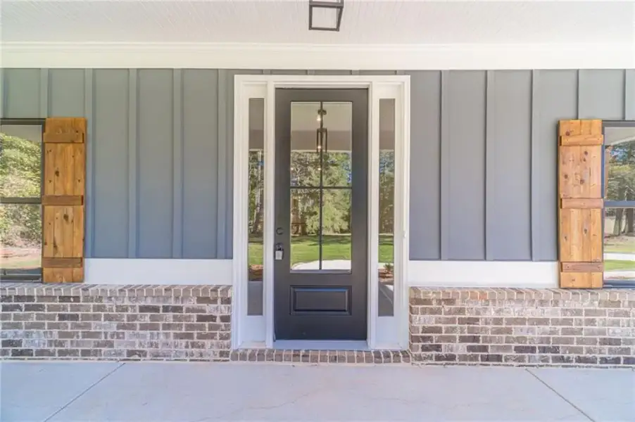 Exterior details and patio area of a home in , Monroe (Image 8).