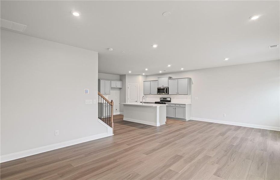Spacious, unfurnished interior of a new home in Anderson Point, McDonough (Image 16).