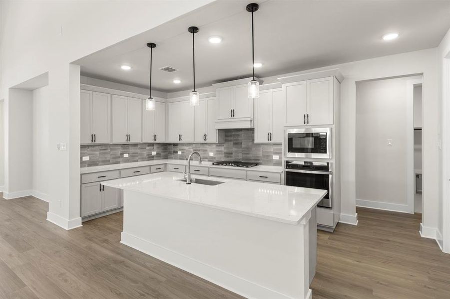 13. 7224 Indian Paintbrush - Kitchen (2)