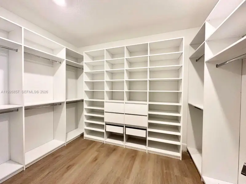 Furnished interior view inside a new home in , Miramar (Image 29).