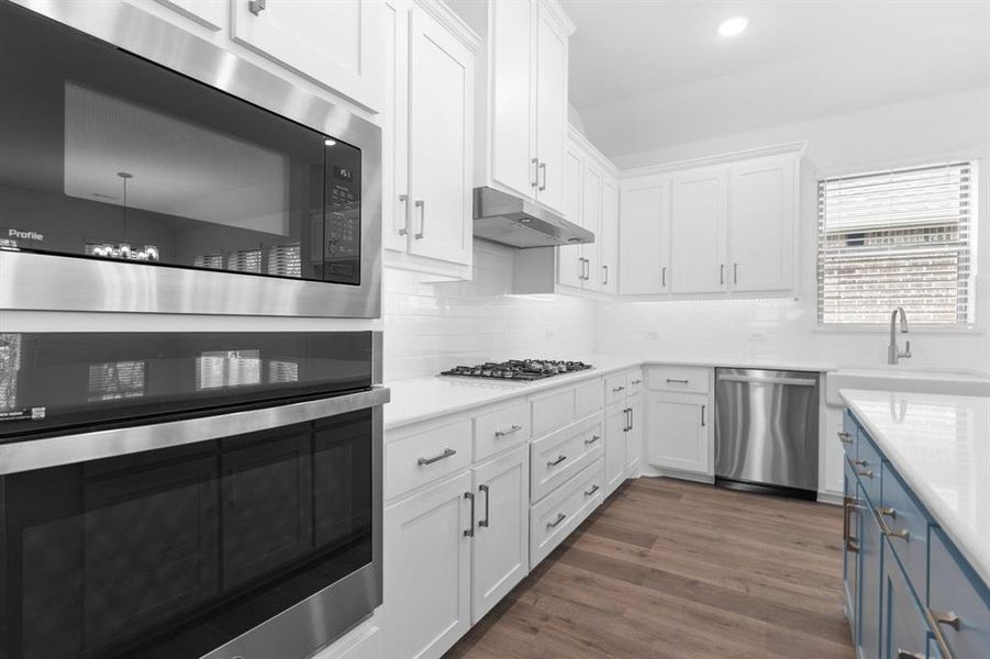 Furnished interior view inside a new home in , Van Alstyne (Image 8).