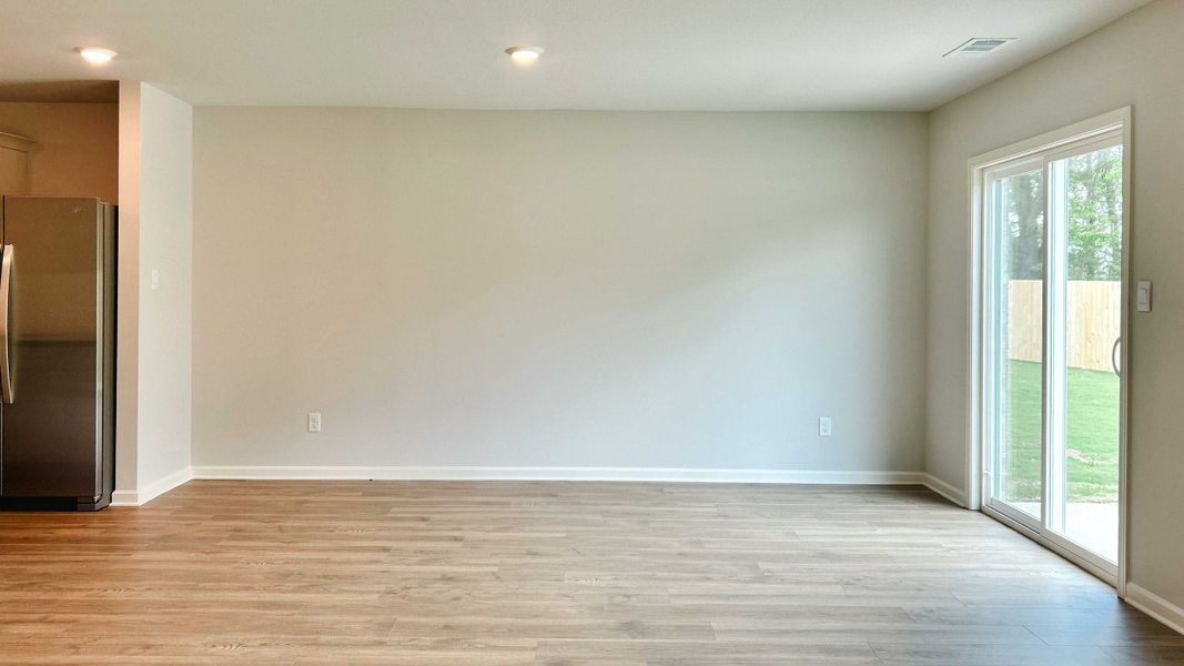 Representative unfurnished interior of a home built from the Roland by D.R. Horton in Huntington Estates, Millington (Image 11).
