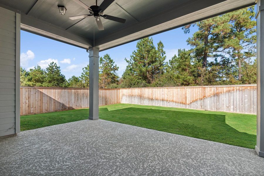 Welcome to The Zinnia by David Weekley Homes. Move-In-Ready Now!