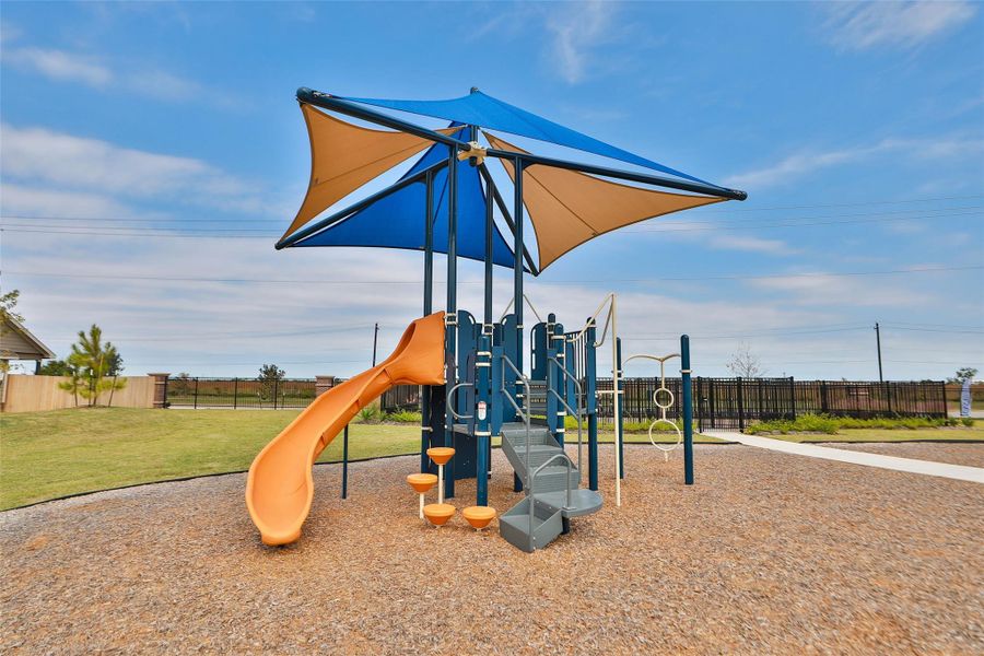 Community amenities in Beamer Villas, Friendswood (Image 22).