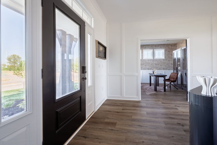 Representative furnished interior of a home built from the Blair by Fischer Homes in Twin Lakes, Hoschton (Image 8).