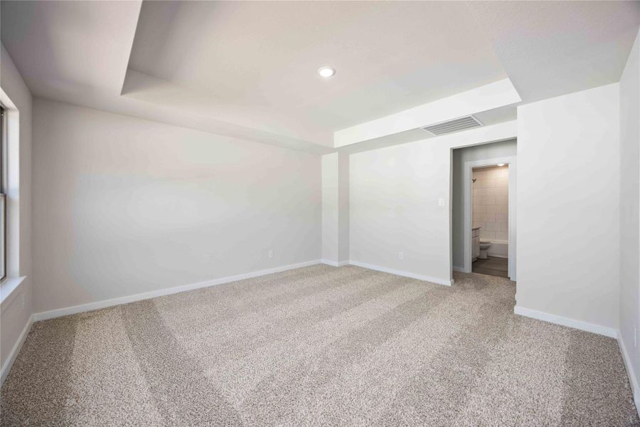 Spacious, unfurnished interior of a new home in Magnolia Springs, Montgomery (Image 23).
