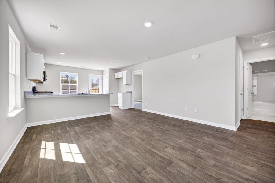 Spacious, unfurnished interior of a new home in The Park at Wilkinson, Orangeburg (Image 18).