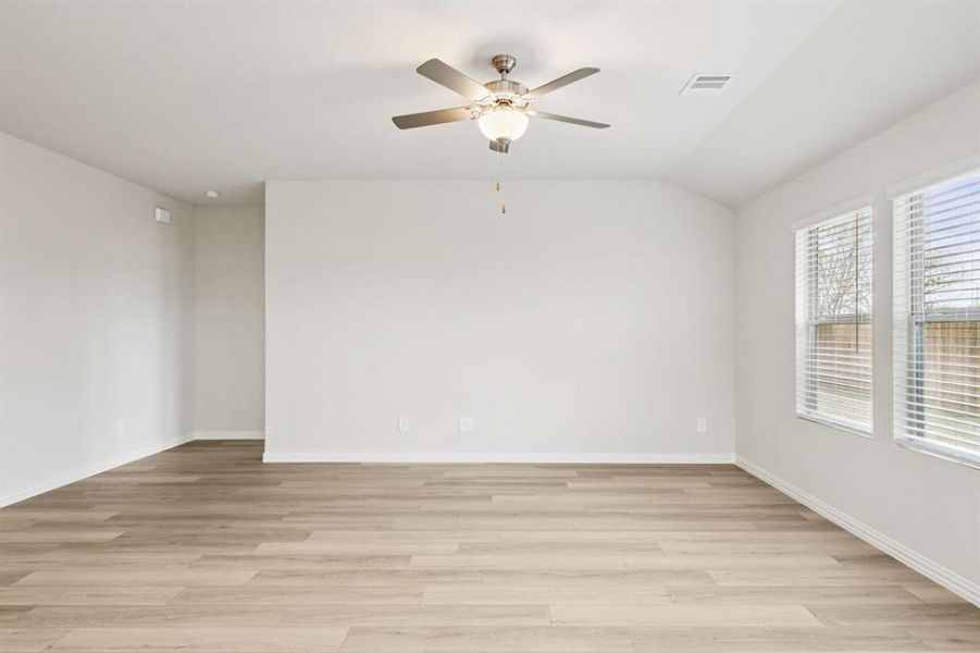 Photo is not of the actual home, but is an inspirational photo of builder’s model home and may depict options, furnishings, and/or decorator features that are not included. Photo is not of the actual home, but is an inspirational photo of builder’s model home and may depict options, furnishings, and/or decorator features that are not included.