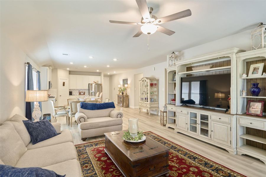Furnished interior view inside a new home in Montgomery Oaks - Estate, Conroe (Image 18). Furnished interior view inside a new home in Montgomery Oaks - Estate, Conroe (Image 18).
