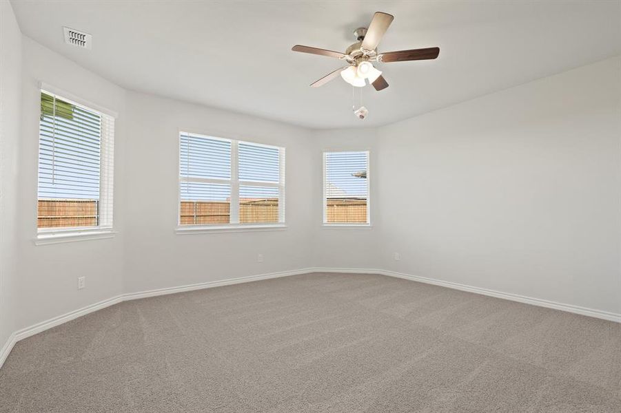 Spacious, unfurnished interior of a new home in Burgess Meadows, Cleburne (Image 16). Spacious, unfurnished interior of a new home in Burgess Meadows, Cleburne (Image 16).