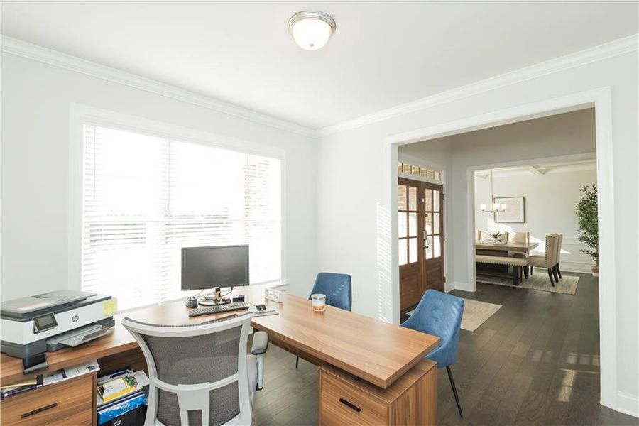 Furnished interior view inside a new home in The Estates at Hurricane Pointe, Douglasville (Image 12).