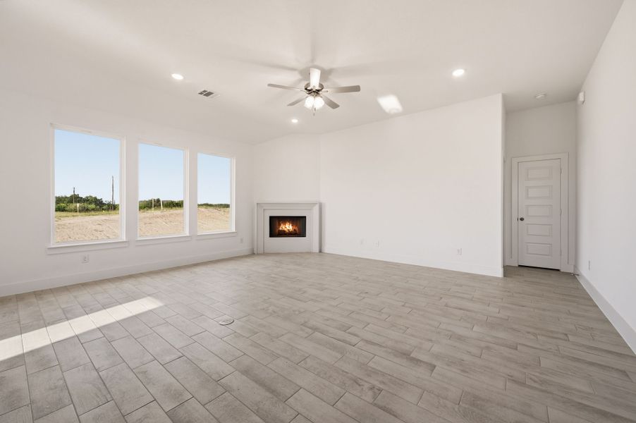 Spacious, unfurnished interior of a new home in Saddleback Estates, Boyd (Image 21).