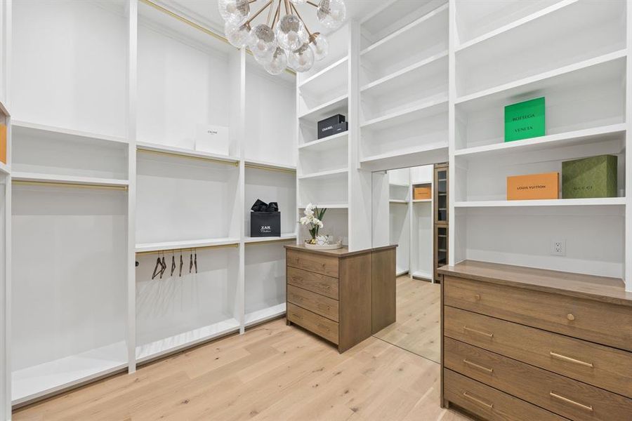 Furnished interior view inside a new home in , Southlake (Image 29).