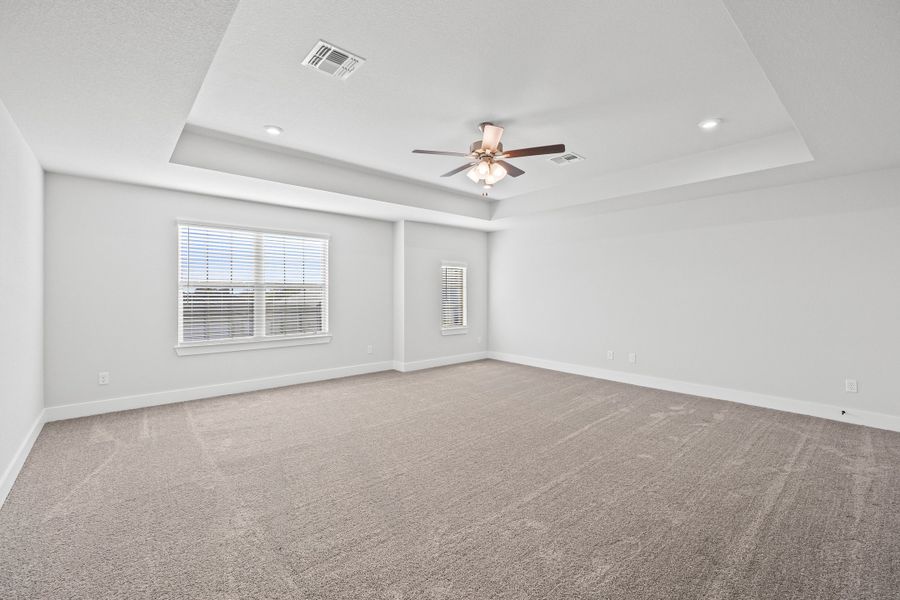 Spacious, unfurnished interior of a new home in Three Creeks, Belton (Image 10). Spacious, unfurnished interior of a new home in Three Creeks, Belton (Image 10).