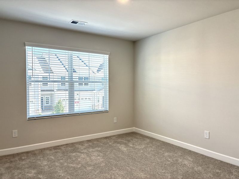 Spacious, unfurnished interior of a new home in Holly Ridge, Greenville (Image 19). Spacious, unfurnished interior of a new home in Holly Ridge, Greenville (Image 19).