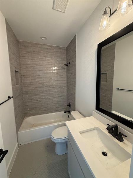 Furnished interior view inside a new home in Aledo Heights - Aledo ISD, Aledo (Image 6).