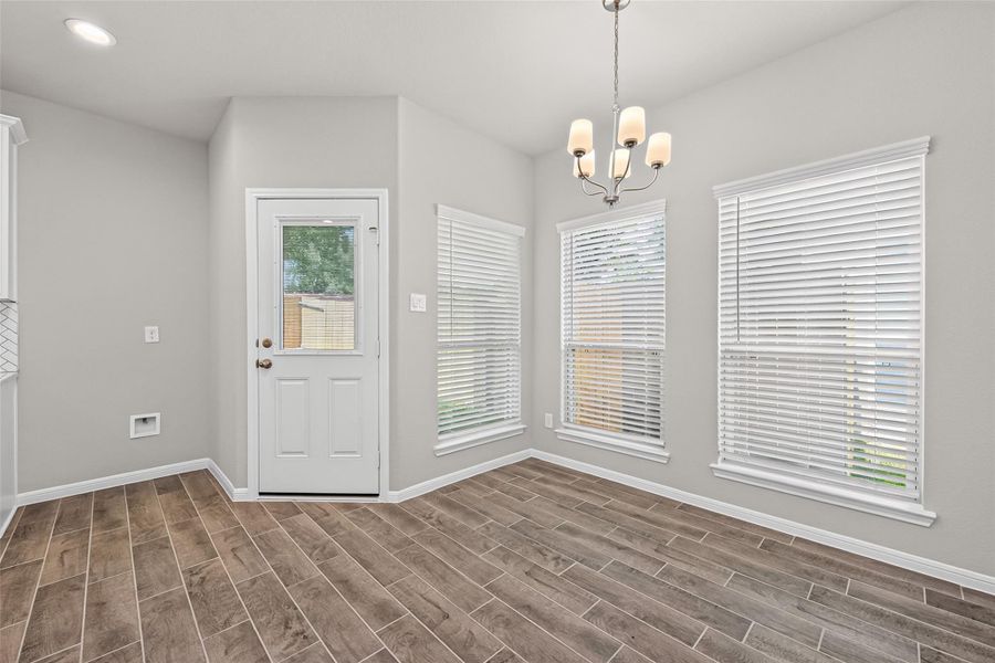 Spacious, unfurnished interior of a new home in Woodland Lakes, Huffman (Image 25).