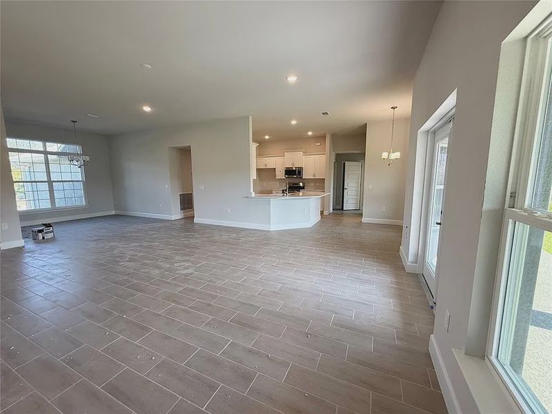 Spacious, unfurnished interior of a new home in South Gulf Cove, Port Charlotte (Image 14).