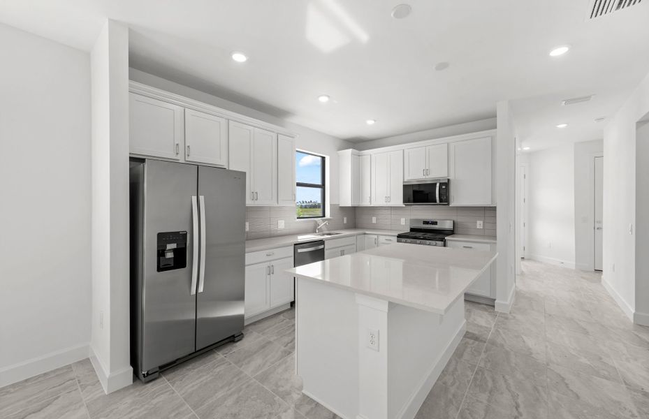 Furnished interior view inside a new home in Del Webb Catalina, Lakewood Ranch (Image 5).