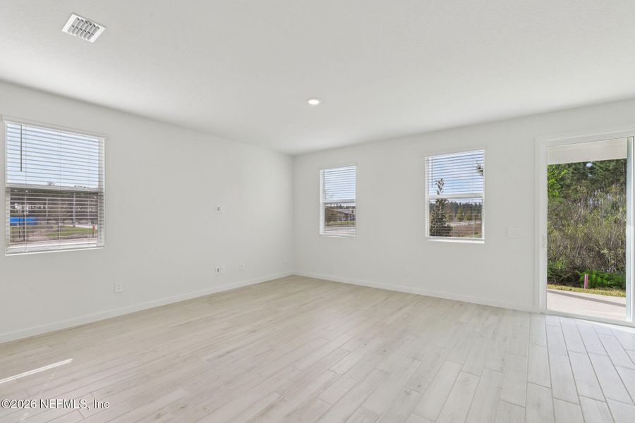 Spacious, unfurnished interior of a new home in Parkside at Shearwater, St. Augustine (Image 26).