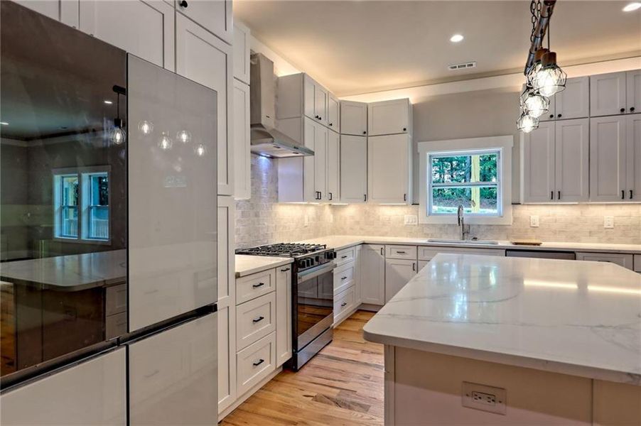 Furnished interior view inside a new home in , Clayton (Image 69).