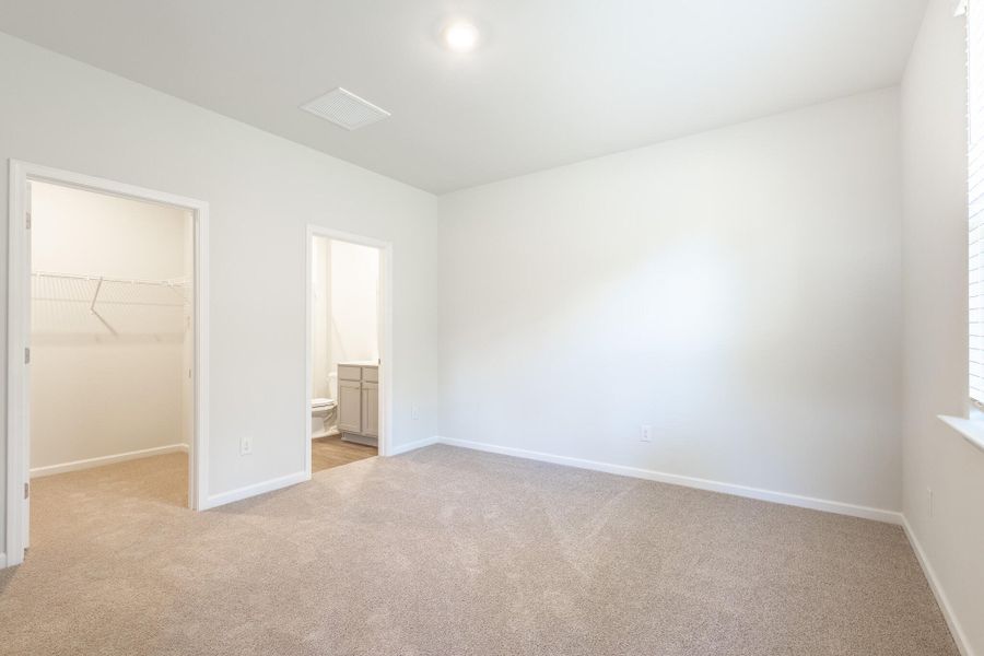 Spacious, unfurnished interior of a new home in Pine Hills at Cane Bay, Summerville (Image 20).