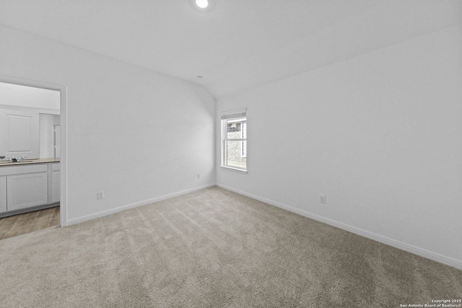 Spacious, unfurnished interior of a new home in Gatehouse: Brookstone II Collection, New Braunfels (Image 13). Spacious, unfurnished interior of a new home in Gatehouse: Brookstone II Collection, New Braunfels (Image 13).