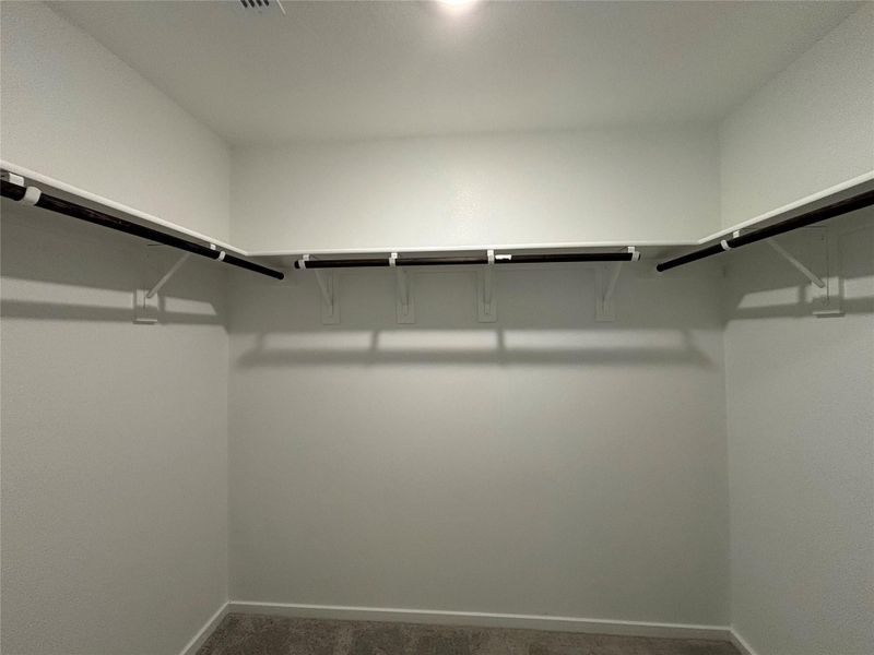 Spacious, unfurnished interior of a new home in Binford Creek, Waller (Image 30).