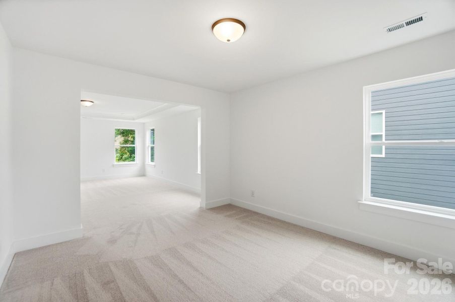 Spacious, unfurnished interior of a new home in Robinson Oaks, Gastonia (Image 28).
