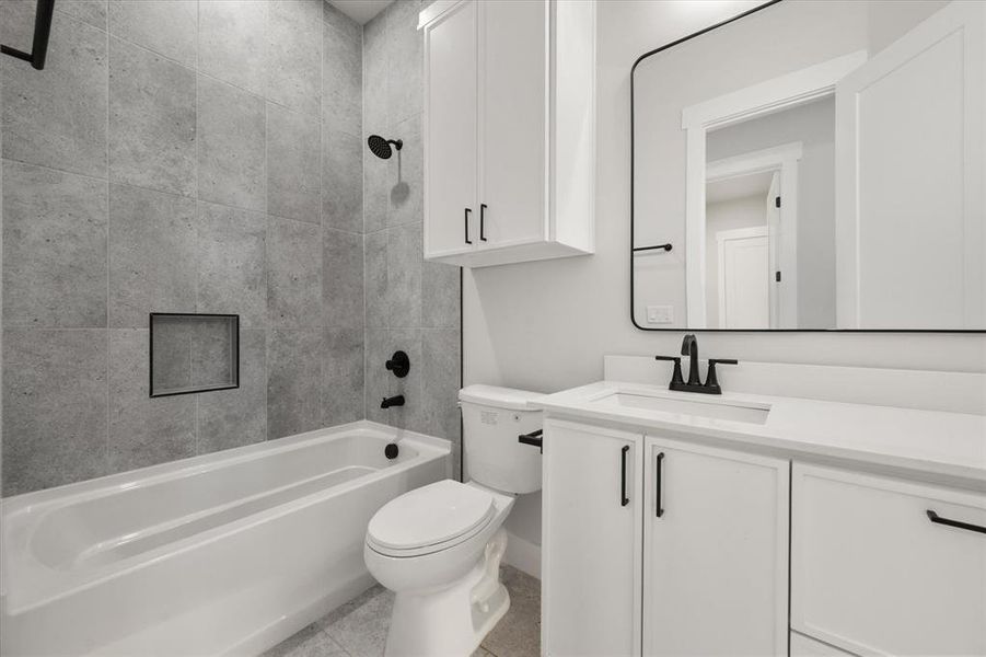 Furnished interior view inside a new home in , Red Oak (Image 6).