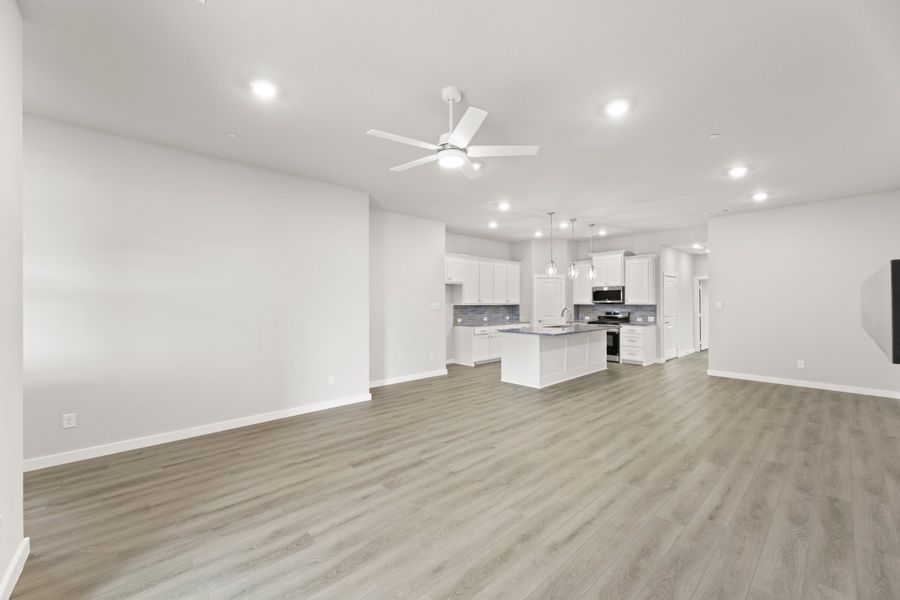 Spacious, unfurnished interior of a new home in Woodbridge Villas, Wylie (Image 15). Spacious, unfurnished interior of a new home in Woodbridge Villas, Wylie (Image 15).