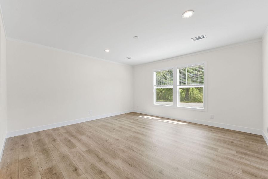 Spacious, unfurnished interior of a new home in , Ravenel (Image 20).