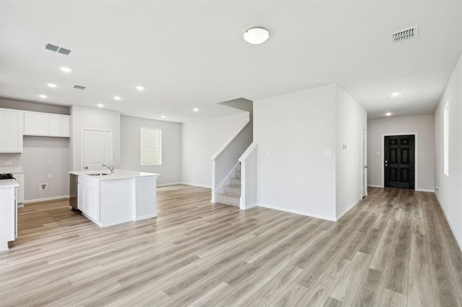 Spacious, unfurnished interior of a new home in Bellagio, Forney (Image 18). Spacious, unfurnished interior of a new home in Bellagio, Forney (Image 18).