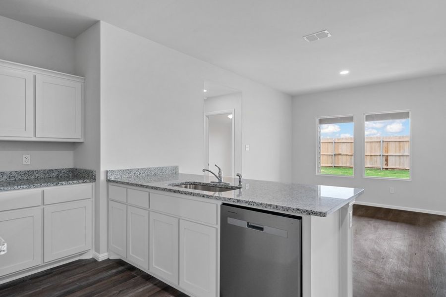 Representative furnished interior of a home built from the TAYLOR by D.R. Horton in Faculty Row, Abilene (Image 15).