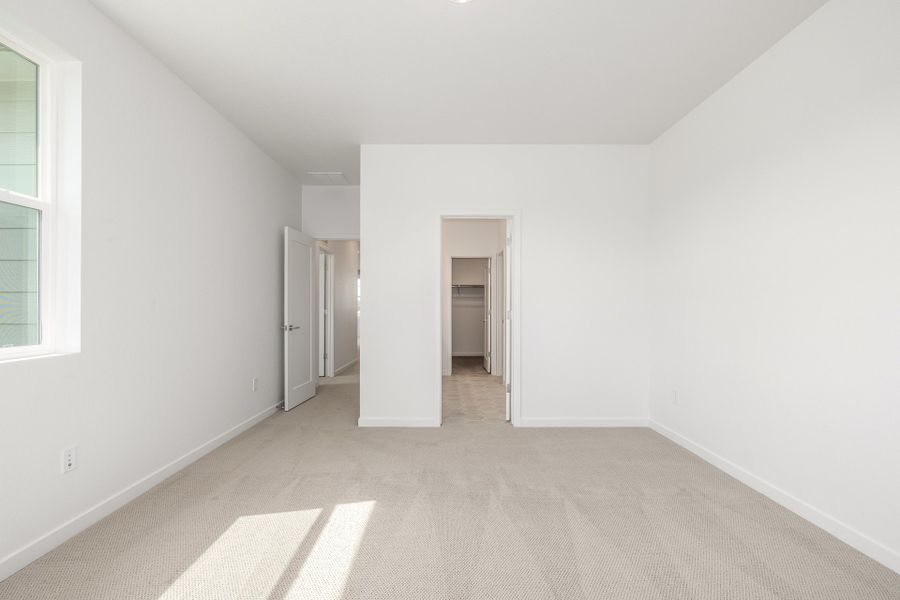 Spacious, unfurnished interior of a new home in Arras Park, Thornton (Image 30).