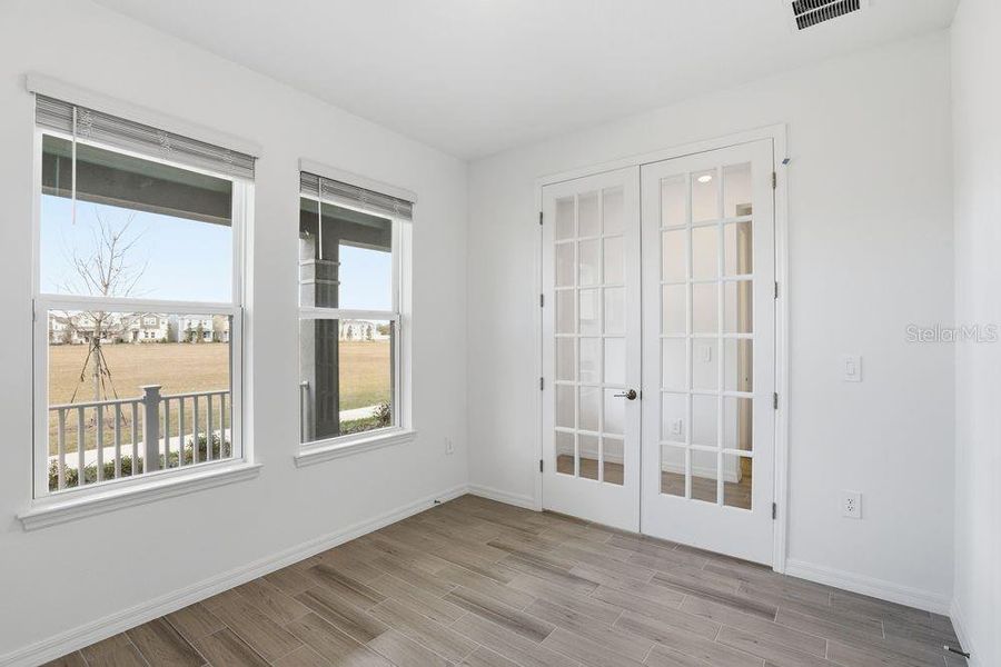 Spacious, unfurnished interior of a new home in Center Lake Ranch Community Group Page, St. Cloud (Image 14).