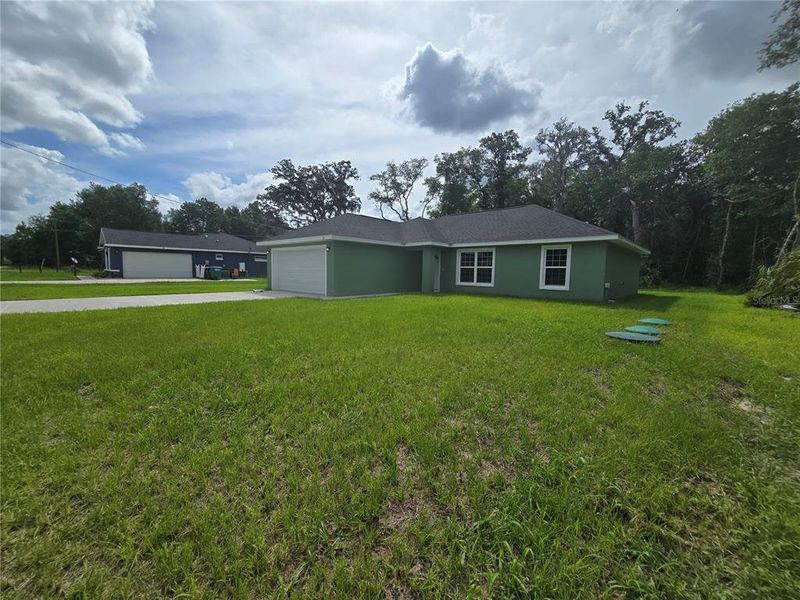Exterior details and patio area of a home in , Ocklawaha (Image 3). Exterior details and patio area of a home in , Ocklawaha (Image 3).