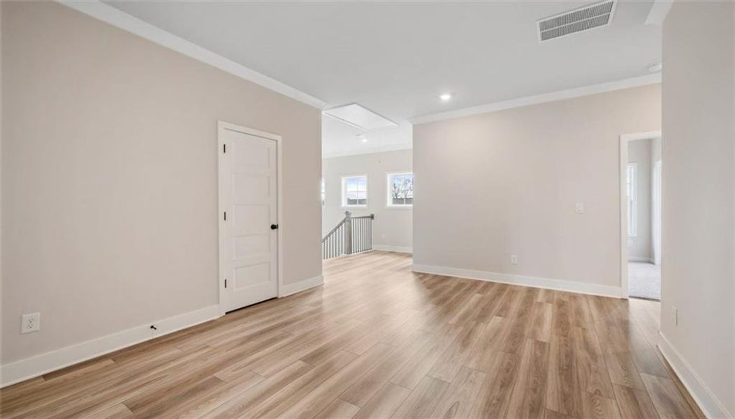 Spacious, unfurnished interior of a new home in Greenefield, Cartersville (Image 8).