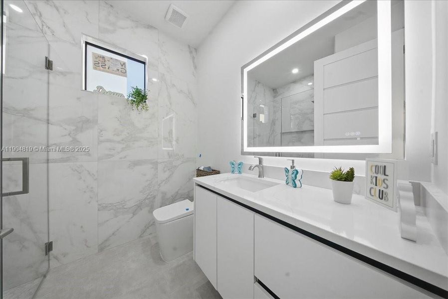 Furnished interior view inside a new home in , Lehigh Acres (Image 9).